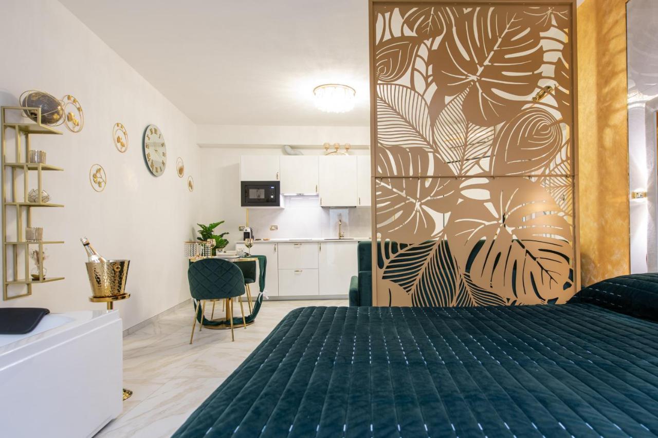 Fashion Apartment Gold Bologna With Jacuzzi & Car Garage Esterno foto
