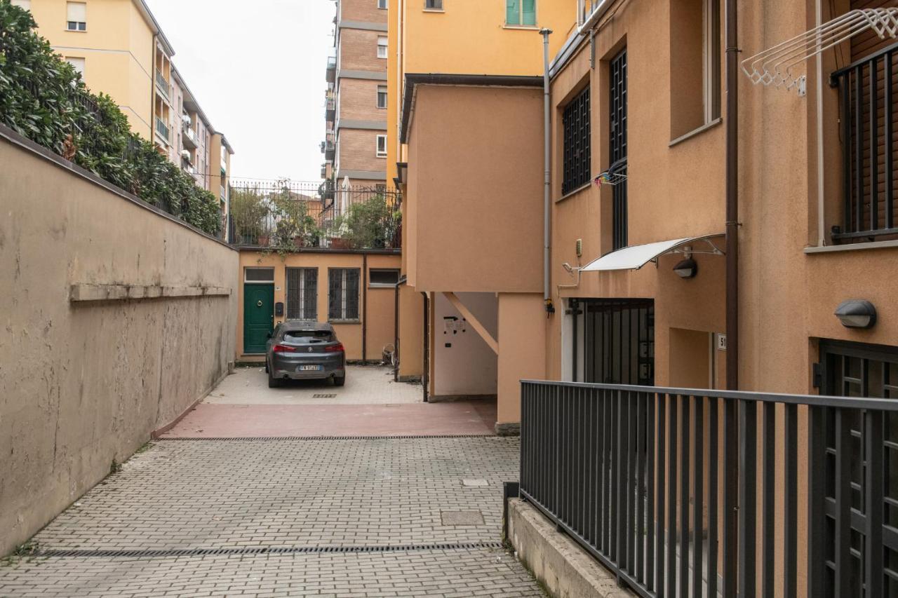 Fashion Apartment Gold Bologna With Jacuzzi & Car Garage Esterno foto