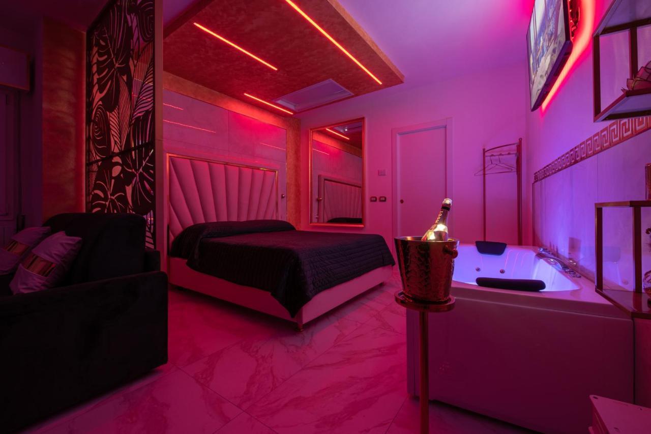 Fashion Apartment Gold Bologna With Jacuzzi & Car Garage Esterno foto
