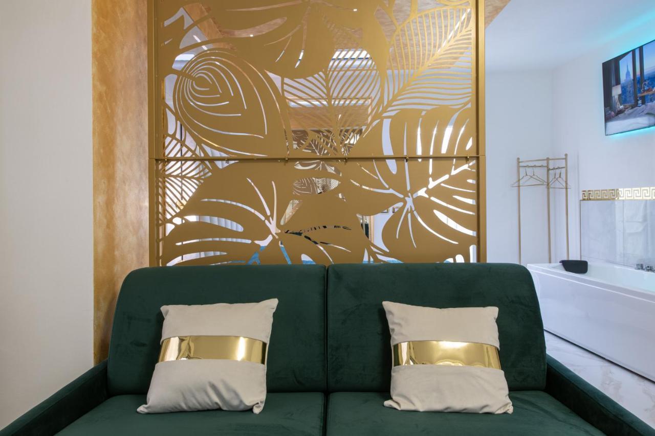 Fashion Apartment Gold Bologna With Jacuzzi & Car Garage Esterno foto