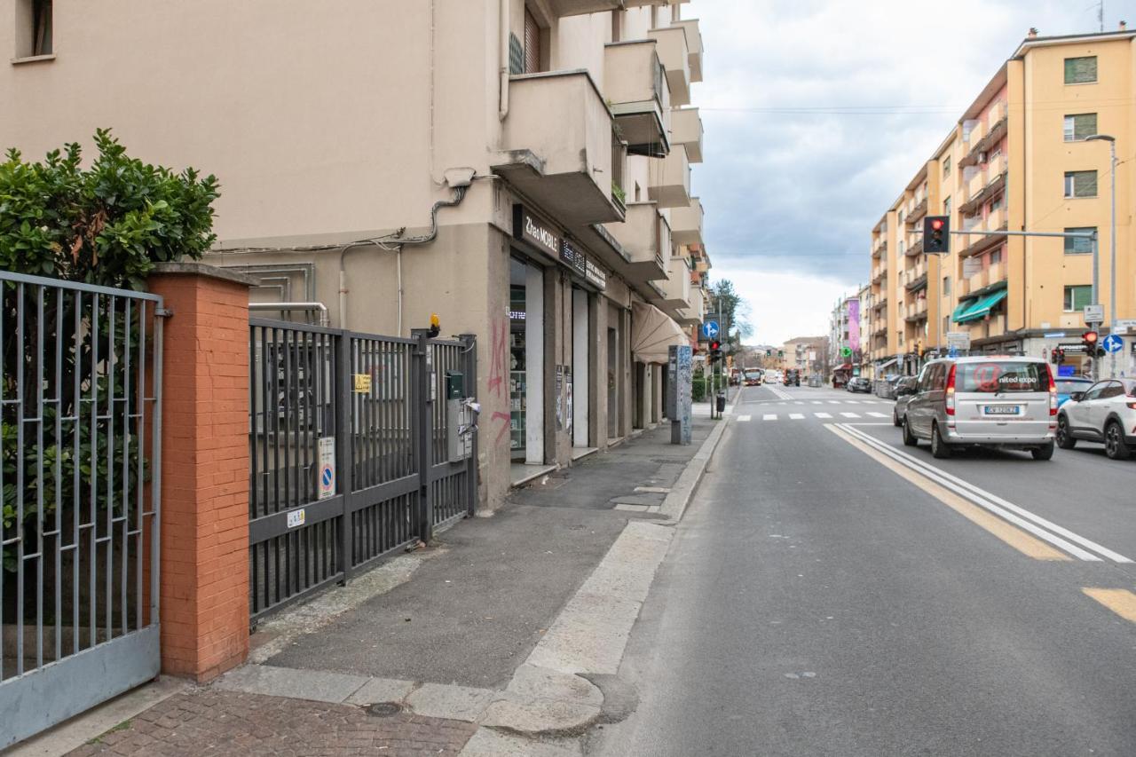 Fashion Apartment Gold Bologna With Jacuzzi & Car Garage Esterno foto
