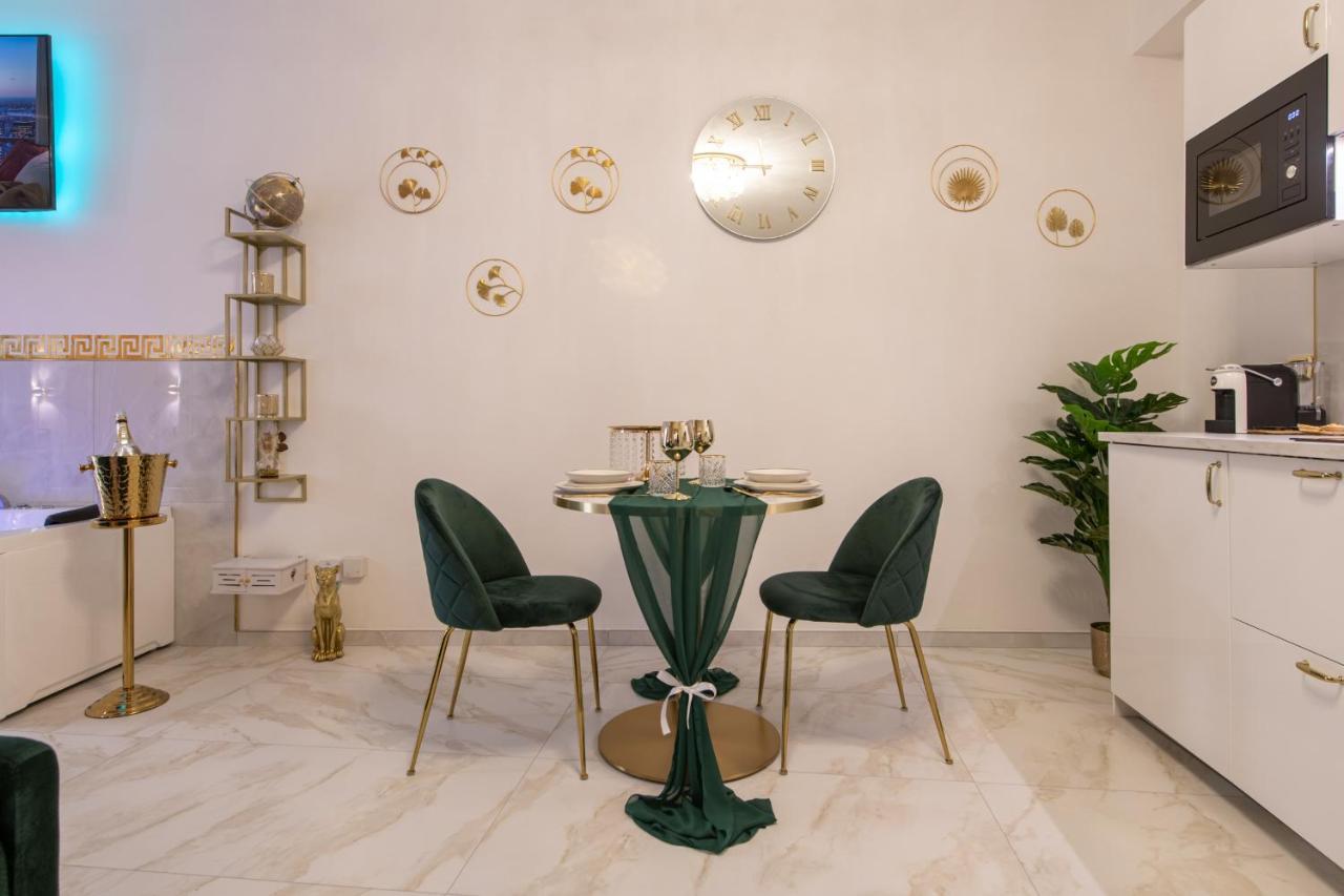 Fashion Apartment Gold Bologna With Jacuzzi & Car Garage Esterno foto
