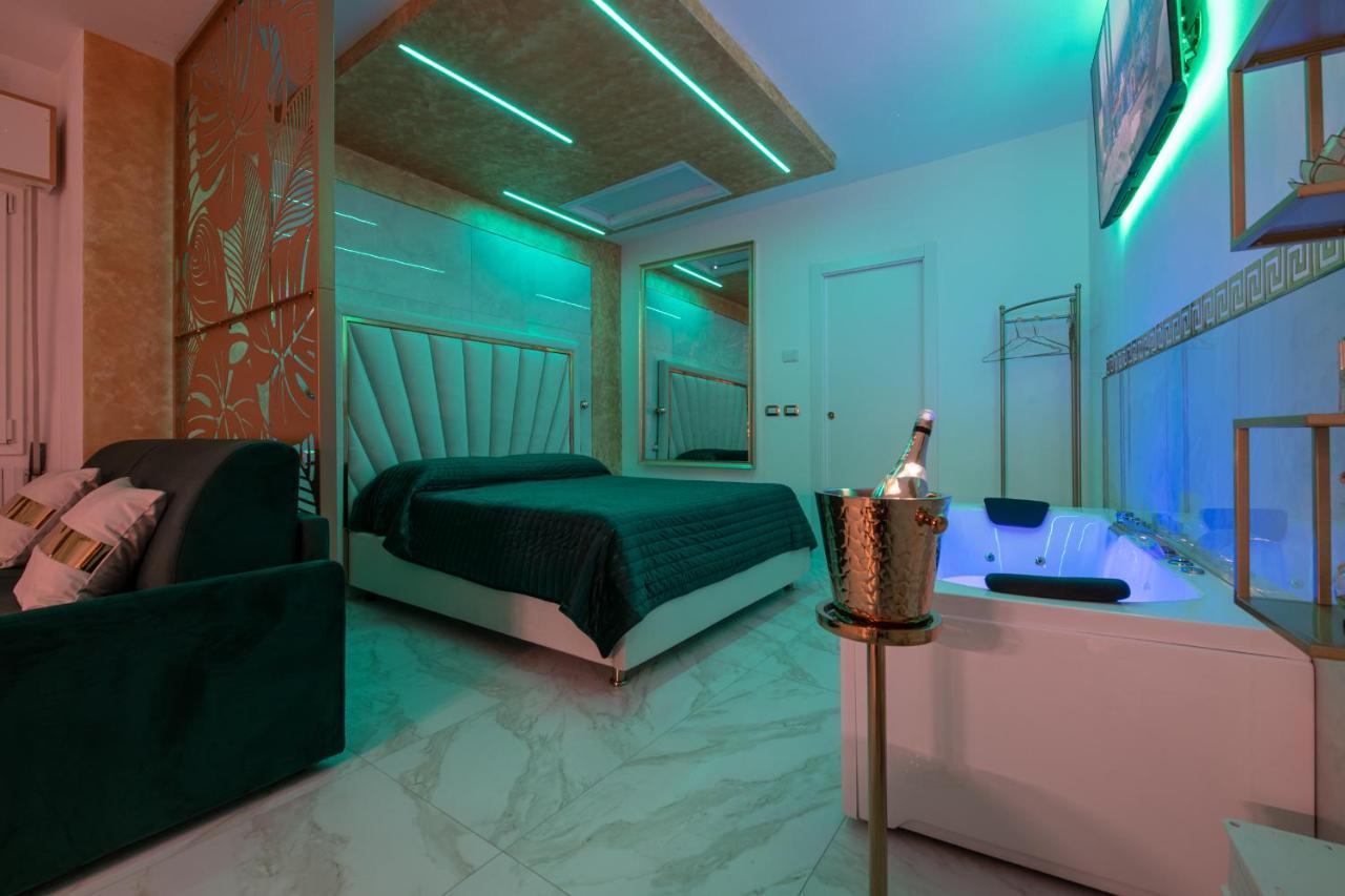 Fashion Apartment Gold Bologna With Jacuzzi & Car Garage Esterno foto
